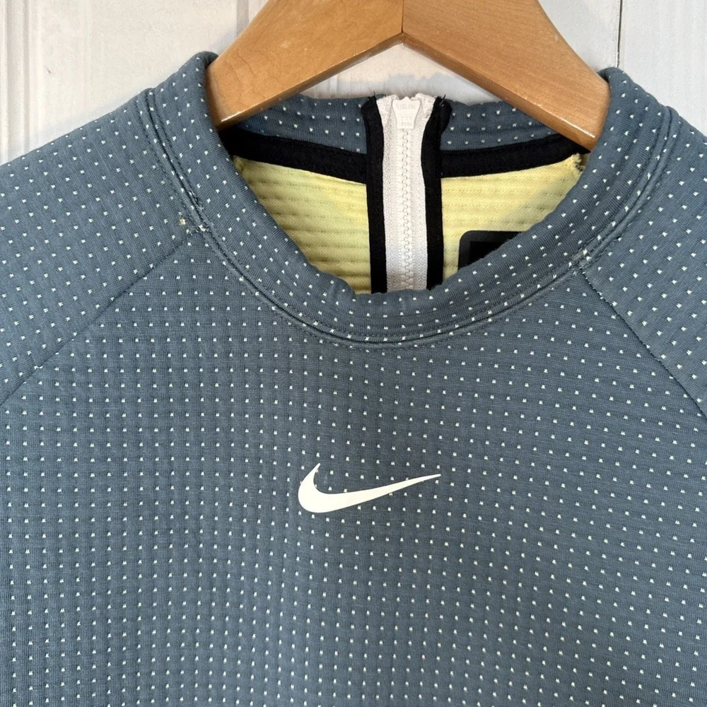Nike Women's Sportswear Tech Fleece‎ Zipper Back Crop Sweater CZ1859-058 Size S